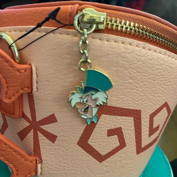 Disney parks Loungefly Alice in wonderland tea cups crossbody and cardholder - Picture 4 of 9